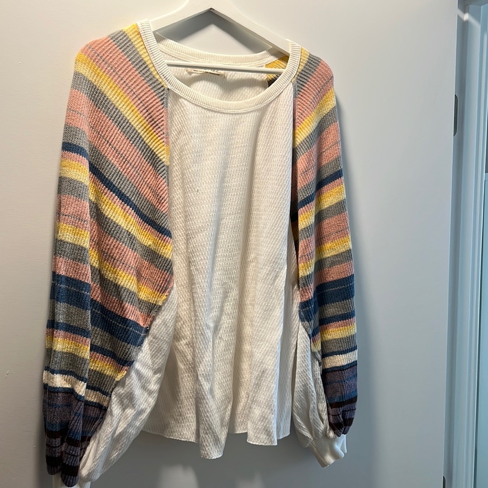 BARELY WORN FP Sweater/Top with big sleeves size S